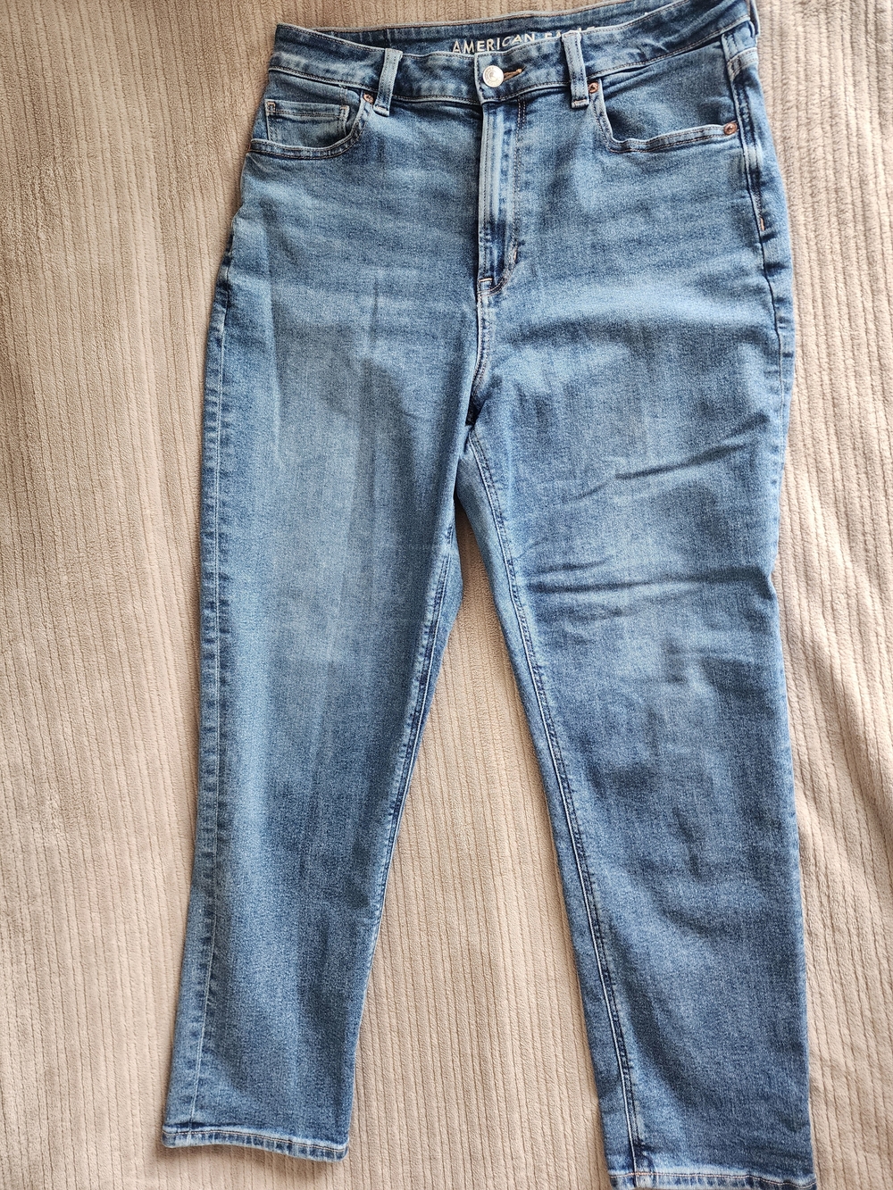 American Eagle Outfitters Light Blue Women’s Size 10 Mom Jeans